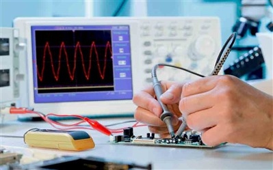 如何通過合適的電源，提高敏感測試和測量系統(tǒng)的性能