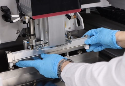 ASMPT印刷機實現(xiàn)錫膏自動轉(zhuǎn)移 快速更換刮刀