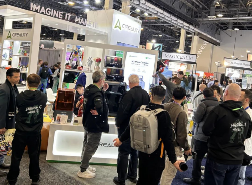 創(chuàng)想三維多款新品亮相CES 2025，多色打印觸手可及