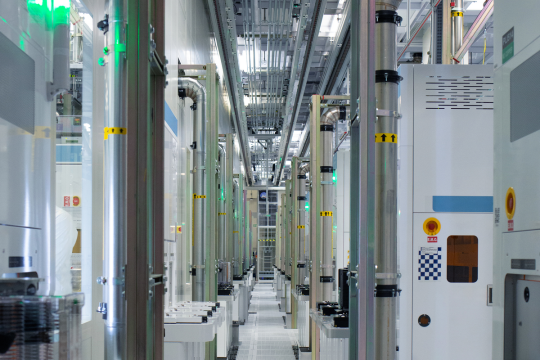 英特爾代工：打造AI時代系統(tǒng)級代工新范式