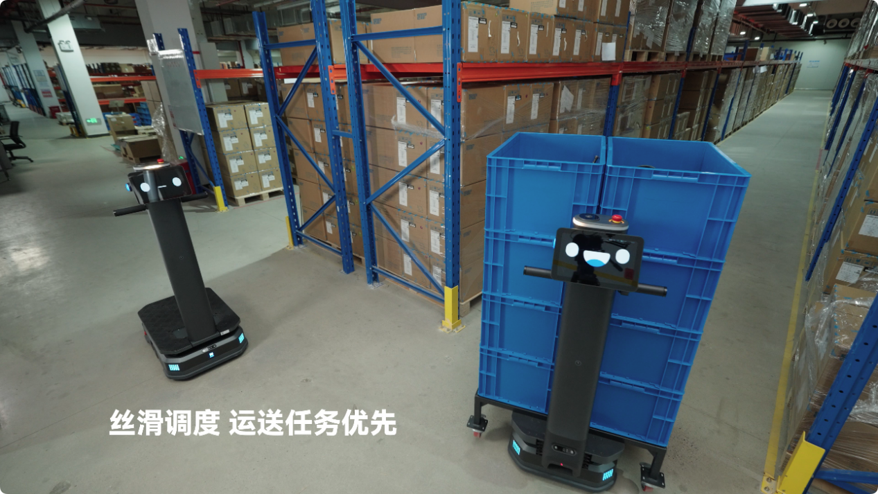 普渡機(jī)器人發(fā)布大載重工業(yè)配送機(jī)器人PUDU T600系列，助力工業(yè)物流市場革新