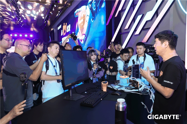 技嘉2025發(fā)布會(huì)：“從心出發(fā) 我們的主張”，邁向AI新紀(jì)元