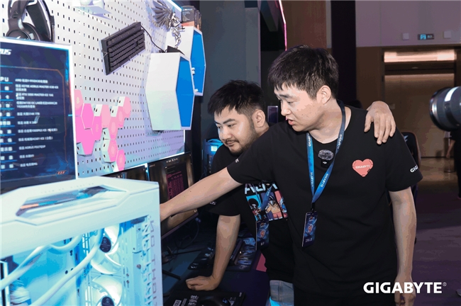 技嘉2025發(fā)布會(huì)：“從心出發(fā) 我們的主張”，邁向AI新紀(jì)元