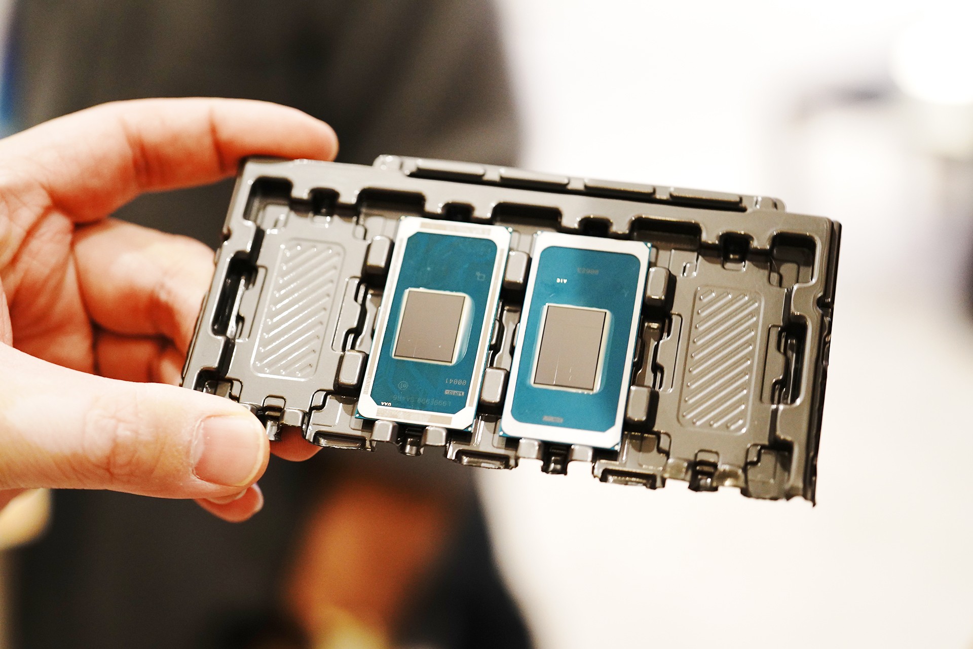 相當(dāng)完美的新一代移動(dòng)級(jí)處理器！英特爾酷睿Ultra X9 388H首測(cè)