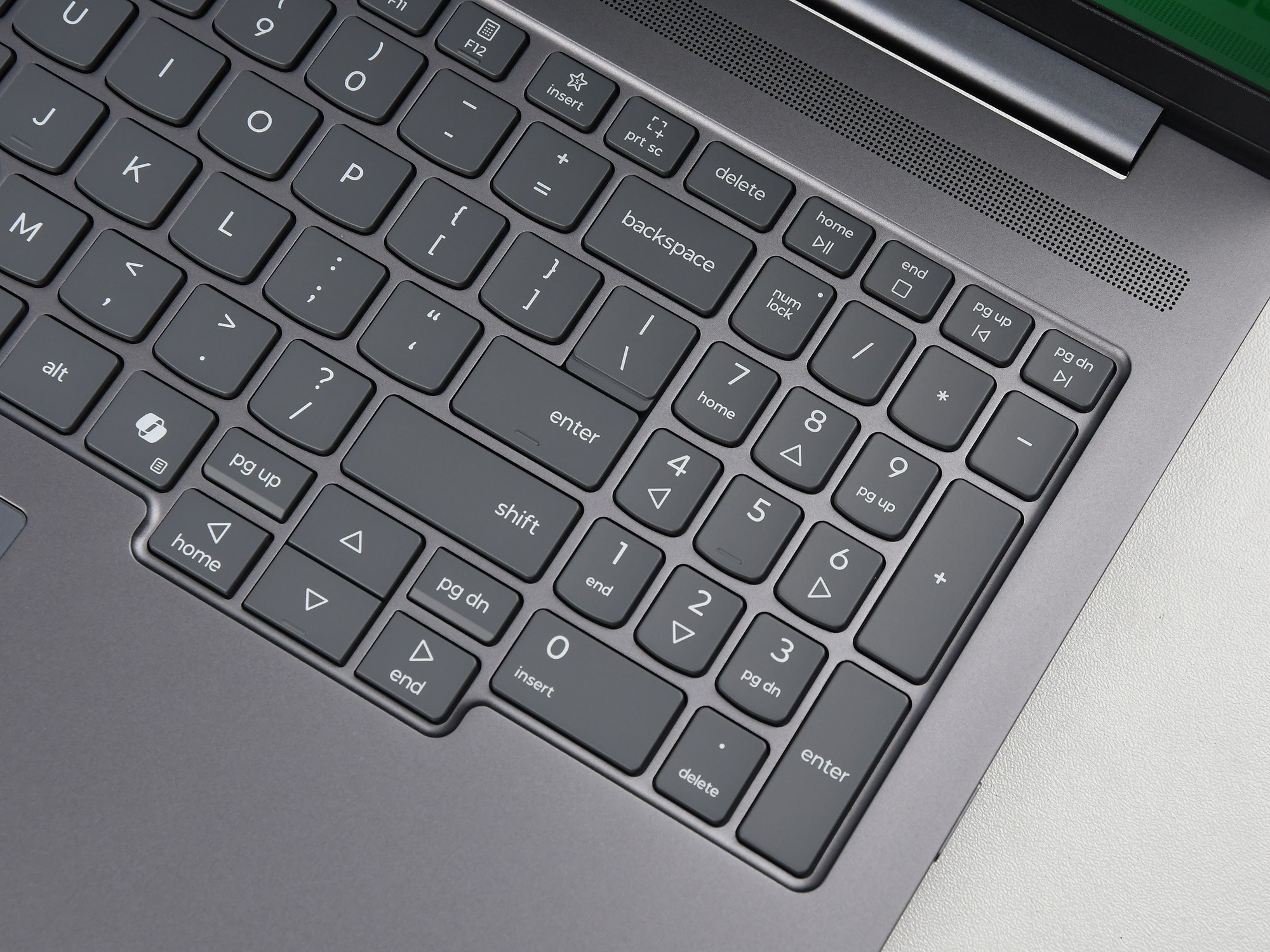 相當(dāng)完美的新一代移動(dòng)級(jí)處理器！英特爾酷睿Ultra X9 388H首測(cè)