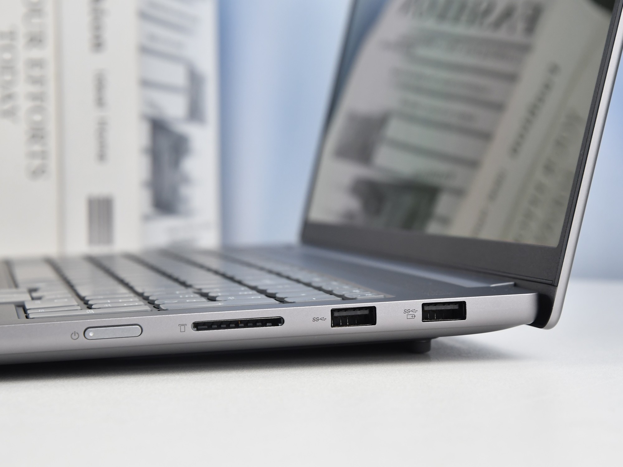 相當(dāng)完美的新一代移動(dòng)級(jí)處理器！英特爾酷睿Ultra X9 388H首測(cè)