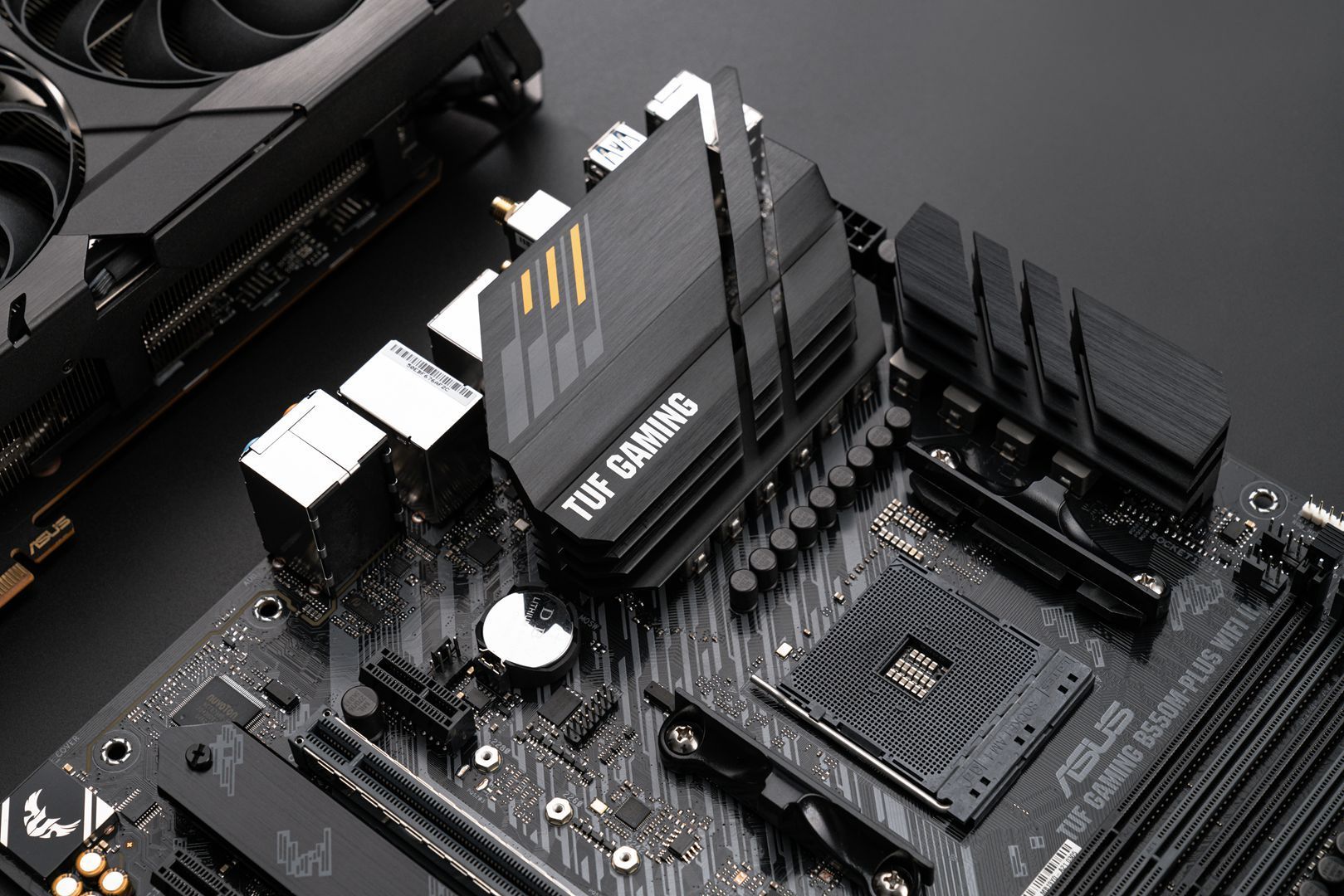 5500X3D裝機首選華碩B550重炮手WIFI二代主板