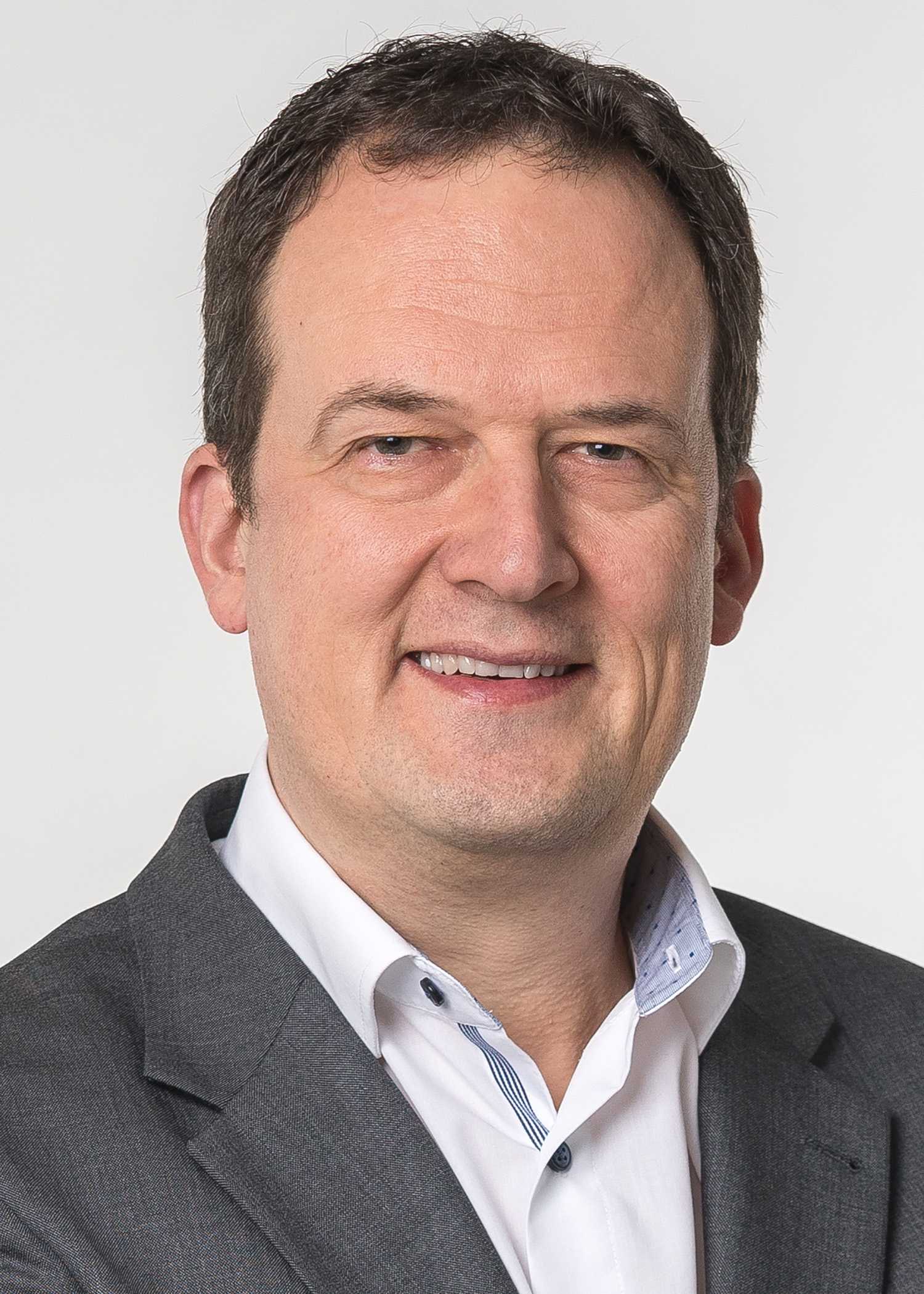 Microchip助力汽車未來：驅(qū)動(dòng)電氣化與智能化變革的全面解決方案