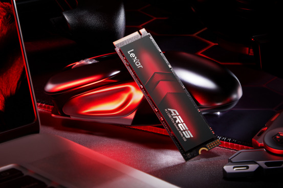 戰(zhàn)神新品裝機優(yōu)選，Lexar雷克沙ARES PCIe4.0固態(tài)硬盤！