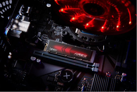 戰(zhàn)神新品裝機優(yōu)選，Lexar雷克沙ARES PCIe4.0固態(tài)硬盤！