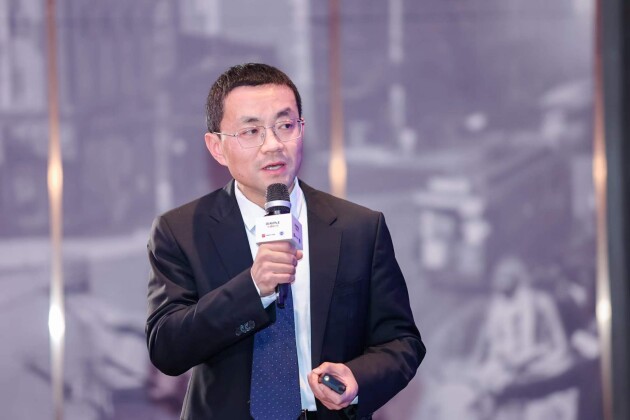 打造“智慧之眼”與“創(chuàng)新之輪”，華?？萍贾浦圃鞓I(yè)智能升級