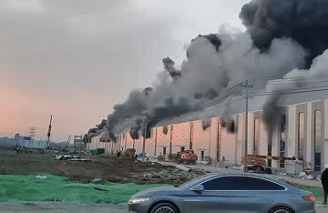 突發(fā)！百億級項目發(fā)生火災(zāi)，現(xiàn)場觸目驚心！