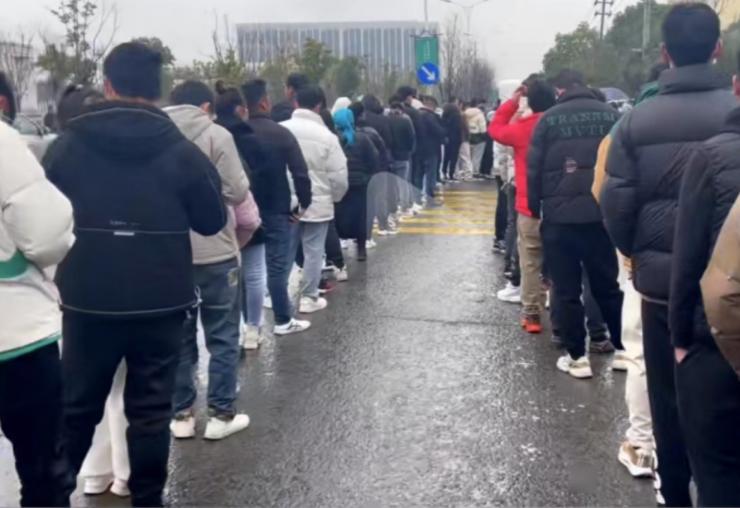 “工價一天一個樣，今年找工作太難！”