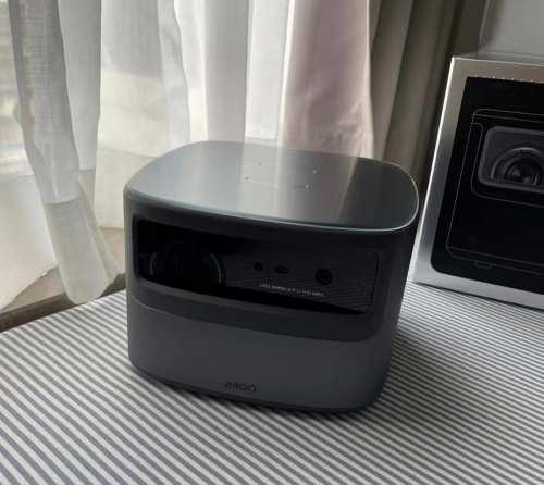 測評丨超清時代來臨，三款4K高端投影機對比