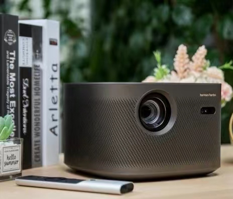 測評丨超清時代來臨，三款4K高端投影機對比