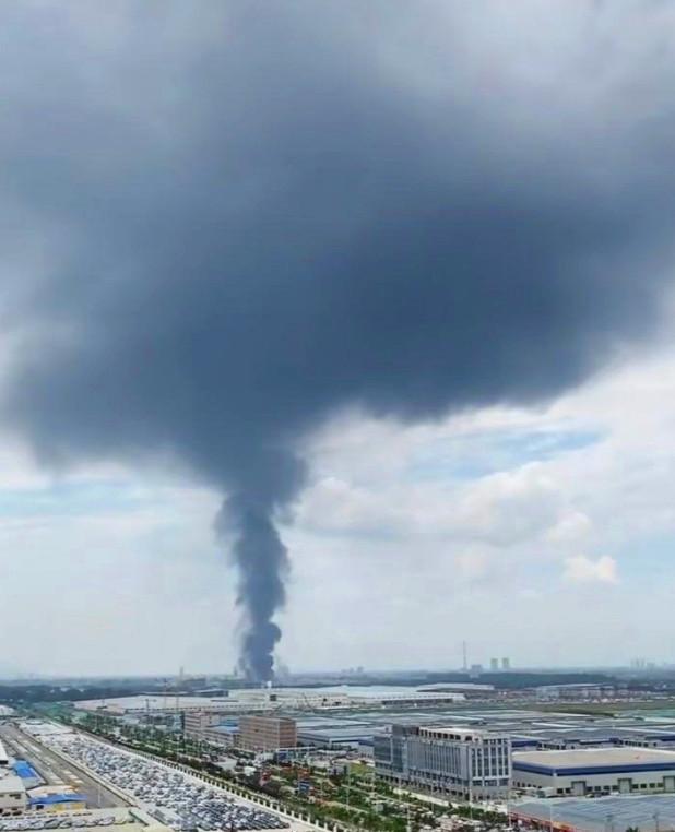 比亞迪西安工廠突發(fā)火災(zāi)，起火原因不明！