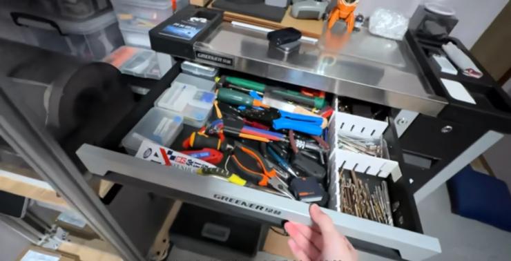 看完稚暉君的工作臺，我慕了~