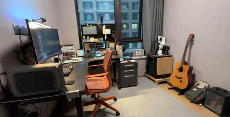 看完稚暉君的工作臺，我慕了~