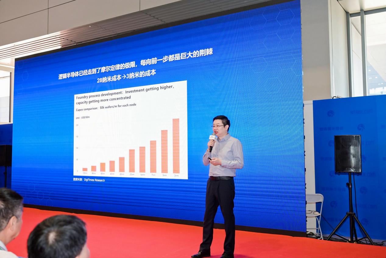 張總現(xiàn)場照片 (2)