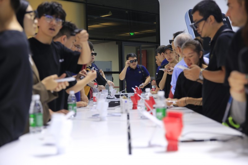 亮相MWC上海，XREAL用Beam Pro開啟消費級AR生態(tài)躍遷時代