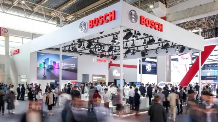 知名巨頭宣布全球大裁員！5千人失業(yè)，1萬人降薪…