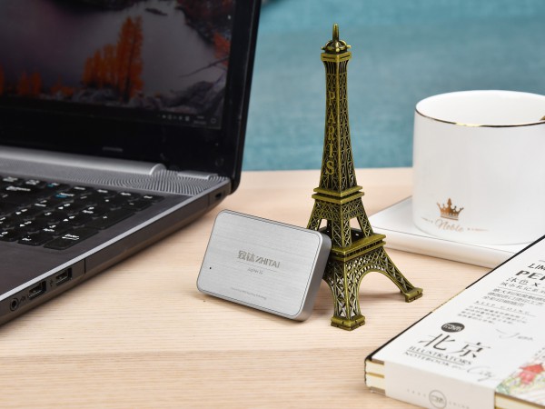 存儲(chǔ)卡太貴？或許你的相機(jī)應(yīng)該使用固態(tài)硬盤