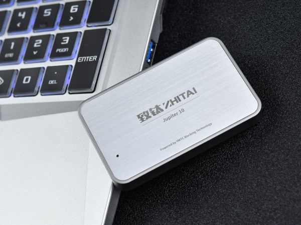 存儲(chǔ)卡太貴？或許你的相機(jī)應(yīng)該使用固態(tài)硬盤