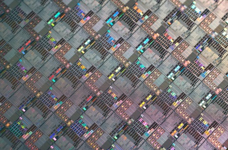 西門子與聯(lián)華電子合作開發(fā)面向汽車和電源應(yīng)用的設(shè)計套件