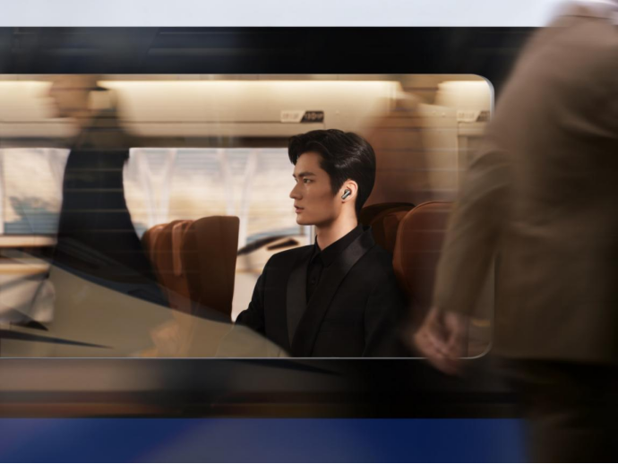 華為Mate 50系列手機(jī)發(fā)布，高端商務(wù)手機(jī)手表耳機(jī)“三件套”終于齊了！