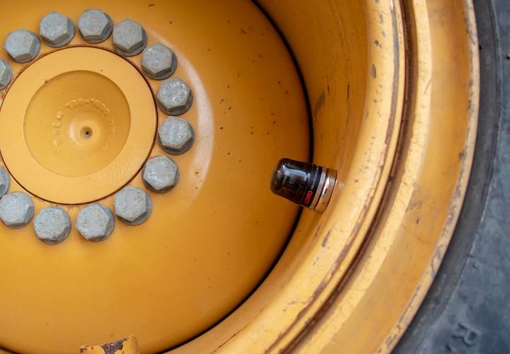 一文讀懂：無(wú)線振動(dòng)加速度傳感器原理作用、類(lèi)型應(yīng)用 