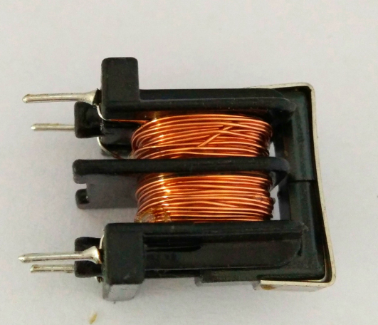 共模電感接在開(kāi)關(guān)電源交流一側(cè)的原因解析