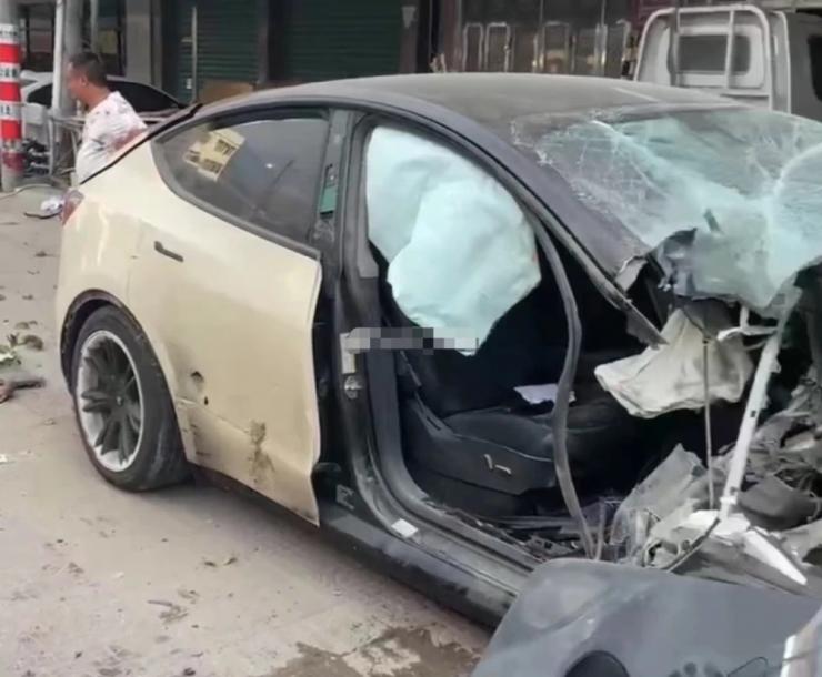 潮州特斯拉事故鑒定報告出爐，家屬不服！