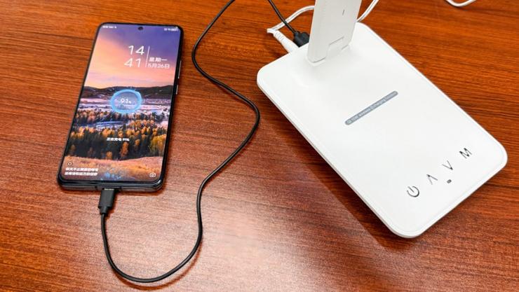 納祥科技客戶案例:基于單片機的多功能LED智能臺燈方案