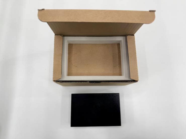 挑起大梁的國產(chǎn)芯片：DP轉(zhuǎn)3VGA+音頻輸出的高清多屏分配器拆解