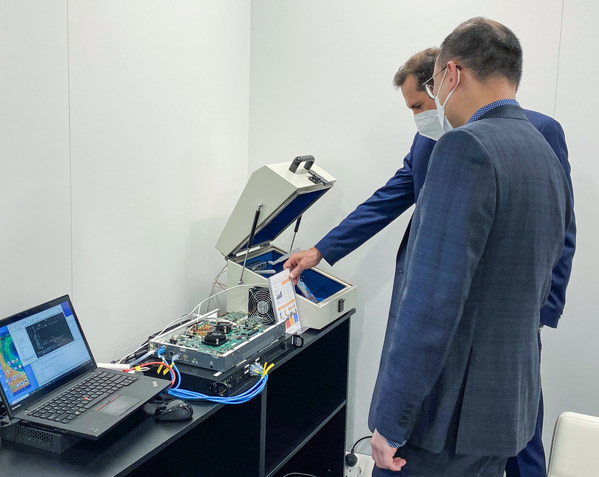 星騁與應科院聯(lián)同多家5G技術領先的科技企業(yè)，在于西班牙巴塞羅那舉行的2022年世界移動通訊大會上，演示5G端到端的集成小型基站系統(tǒng)。