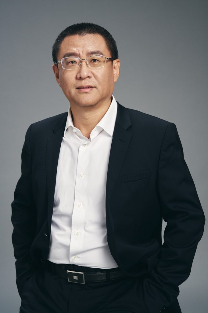 華為自動駕駛CTO陳亦倫離職；李濱出任紫光集團新董事長；華裔女高管接任Meta CFO