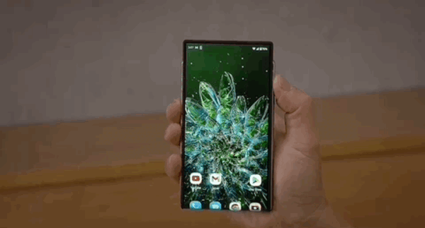 摩托羅拉卷軸屏概念機(jī)首秀:屏幕縱向拉伸“長”到6.5寸