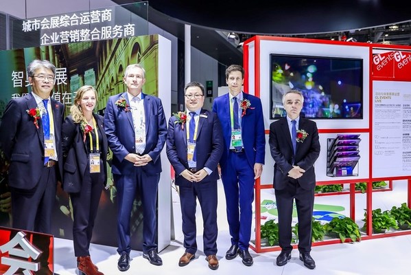 2021年中國國際進口博覽會法國智奧會展集團現(xiàn)場照片-法國駐華大使羅梁先生一行光臨展臺