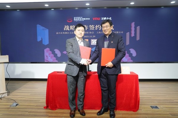 右：品格衛(wèi)廚（浙江）有限公司副總經(jīng)理-魏學峰先生