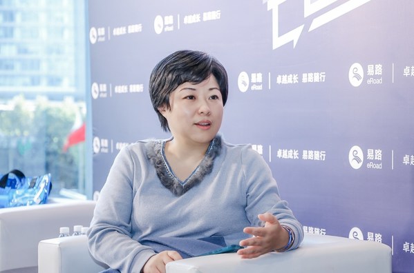 曹君 來伊份HR信息建設(shè)經(jīng)理