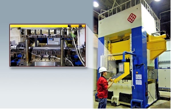 本圖展示ALLITE ®超級(jí)鎂?合金置于一臺(tái)具備2500噸鎖模力并配備特殊模具系統(tǒng)的設(shè)備作超高內(nèi)壓成形操作 本圖展示ALLITE ®超級(jí)鎂?合金置于一臺(tái)具備2500噸鎖模力并配備特殊模具系統(tǒng)的設(shè)備作超高內(nèi)壓成形操作