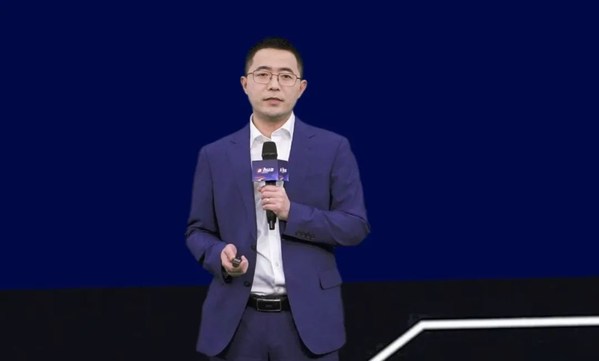 王建明發(fā)表數(shù)智城市主題演講