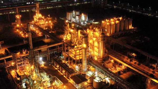 業(yè)績(jī)公告：2021年佛山照明營收47.73億元，同比增長(zhǎng)27.44%