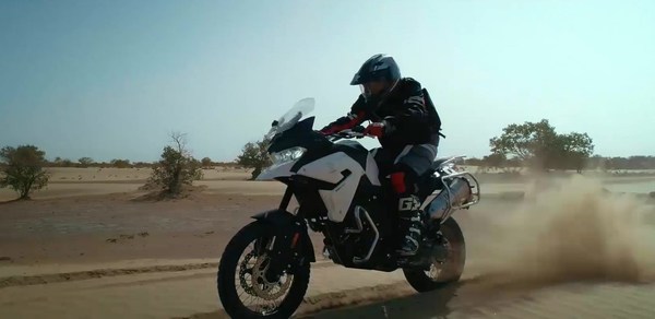 國(guó)貨之光：柏中（Bossard）與隆鑫攜手打造VOGE無極摩托車