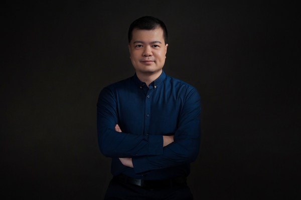 國際人類蛋白質組計劃執(zhí)行委員會常務委員、承啟生物首席科學家、暨南大學教授張弓