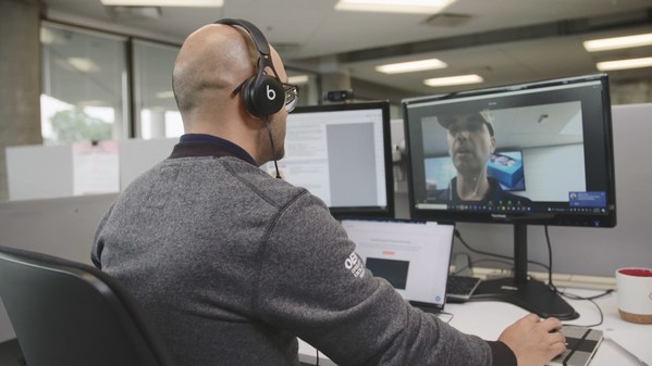 講西班牙語的導師將對拉美Cinnabon特許經(jīng)營商進行卓越運營審核。