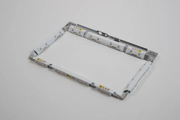 Brother新款磁吸框亮相，原來裝夾繡花框可以如此簡單