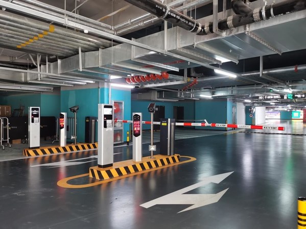 科拓股份與華潤首個集采高端商業(yè)綜合體項(xiàng)目 -- 武漢萬象城華麗揭幕