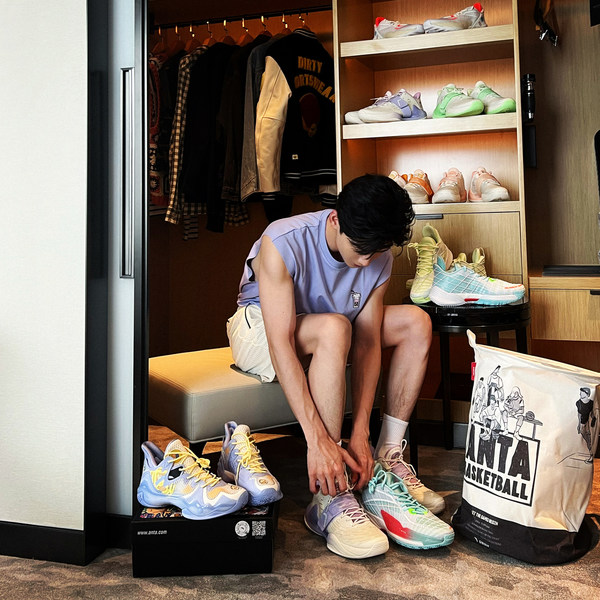 618安踏真香試吃官 白敬亭 618安踏真香試吃官 白敬亭