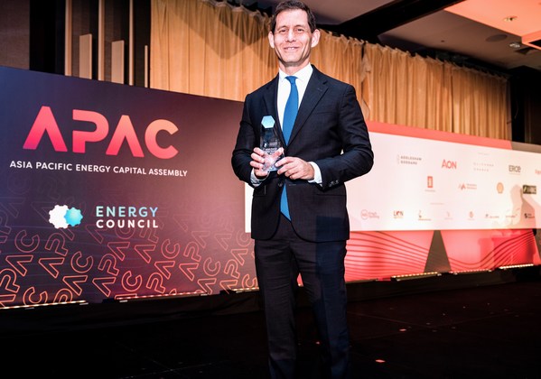 Joseph Sigelman, Chairman & CEO, AG&P Group with the award after AG&P won 2022 LNG ‘APAC Company of the Year’ award at the Energy Council's Annual Awards of Excellence Joseph Sigelman, Chairman & CEO, AG&P Group with the award after AG&P won 2022 LNG ‘APAC Company of the Year’ award at the Energy Council's Annual Awards of Excellence